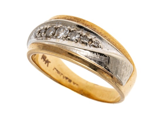 14K Yellow Gold Ring With White Gold And Graduated Diamond 