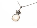 Charming Sterling And Pale Agate Pendant Necklace