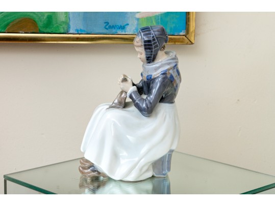 Vintage ROYAL COPENHAGEN 1317 Woman KNITTING / Sewing Bentner Porcelain Figurine