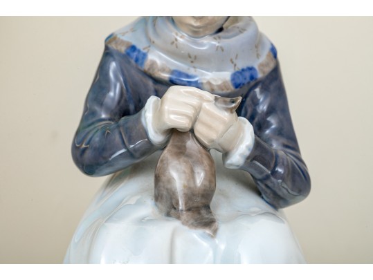 Vintage ROYAL COPENHAGEN 1317 Woman KNITTING / Sewing Bentner Porcelain Figurine