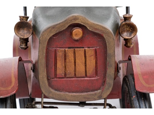 Decorative Paint Finished Metallic Antique Car Model