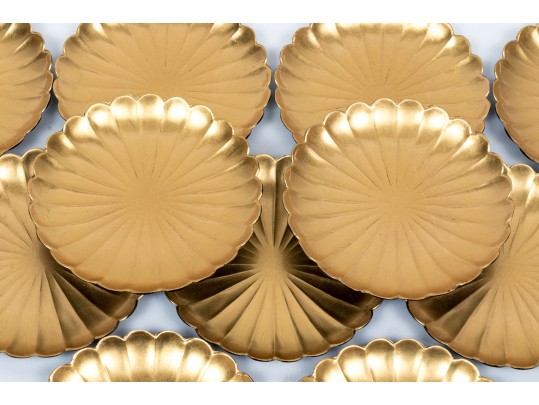 Set Of 11 Japanese Lacquered Chrysanthemum Form Plates