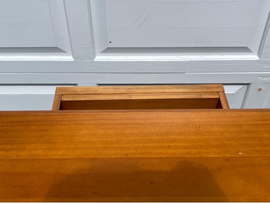 Handsome Maple Console