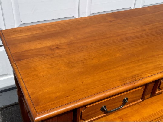 Handsome Maple Console