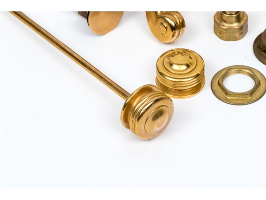 Brass Three Piece Faucet Set With Hardware