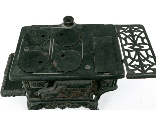 Antique Miniature Cast Iron Stove By Crescent With Accessories