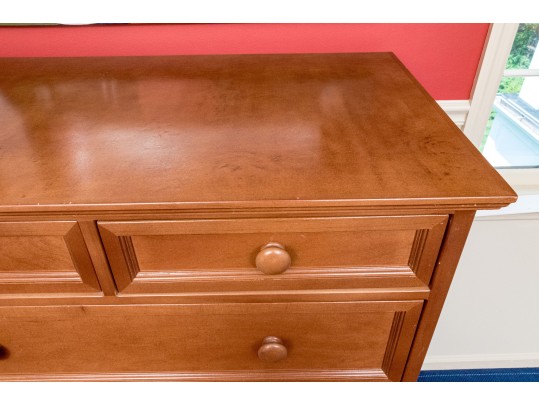 Traditional Chest Of Drawers