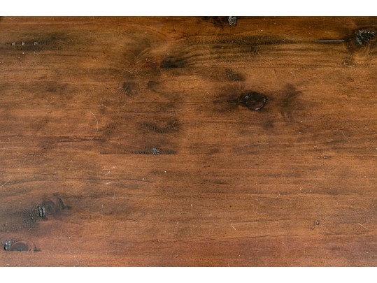 Traditional Cocktail Table