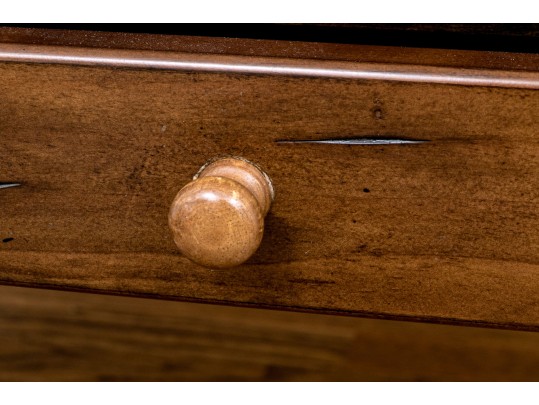 Traditional Cocktail Table