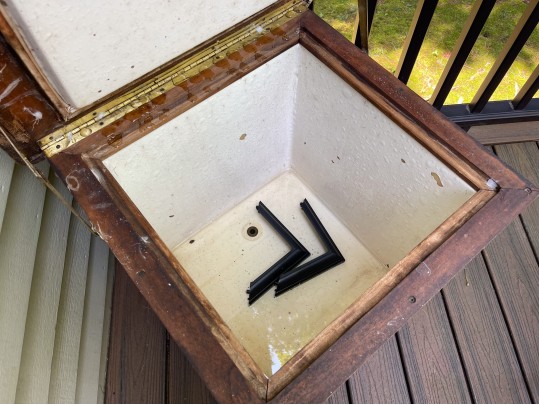 Smith & Hawkin Teak Covered Cooler With Draining Spout