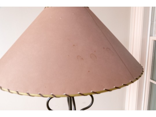 Chic Wireform Floor Lamp With Shade