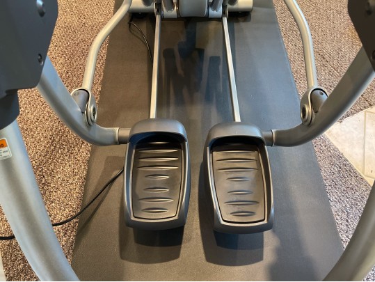 Cyber Arc Trainer Elliptical Machine