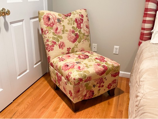 Victorian Chic Floral Upholstered Accent Lounge Chair