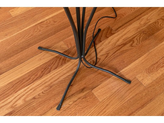 Chic Wireform Floor Lamp With Shade