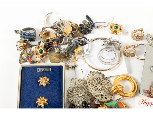 Large Variety Of Fashion Earrings