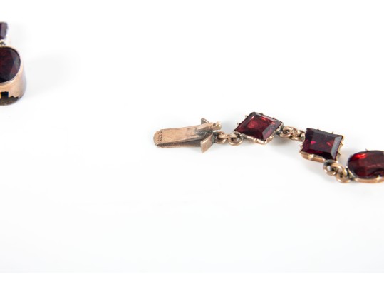 9k Gold Lovely Antique Victorian Foil Backed Garnet Fringe Choker Necklace