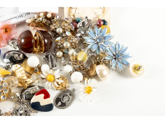 Large Variety Of Fashion Earrings