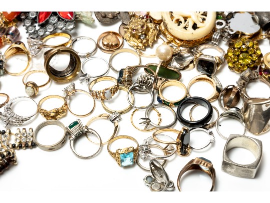 Large Variety Of Fashion Pendants, Rings, And Art Glass Beads