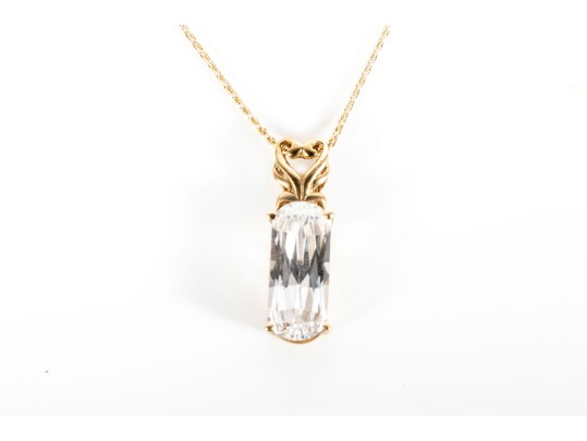 14K Yellow Gold White Zircona Pendant Necklace
