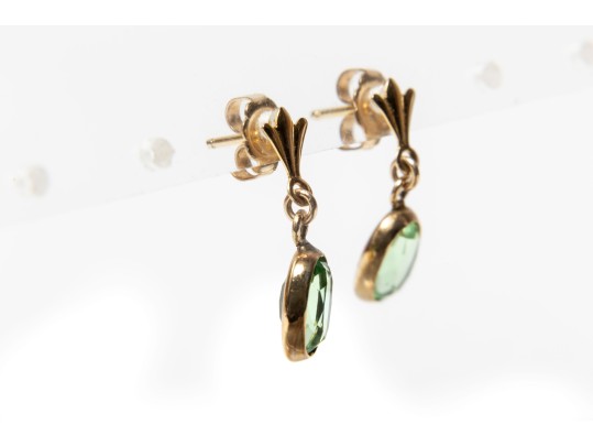 14k Yellow Gold Lightweight Ribbed Top Oval Green Glass Pendant Earrings