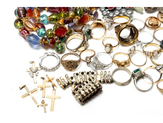 Large Variety Of Fashion Pendants, Rings, And Art Glass Beads