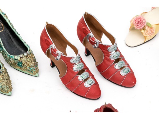 Collection Of MMA Miniature Reproduction Ladies Dress Shoe Ornaments 
