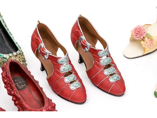 Collection Of MMA Miniature Reproduction Ladies Dress Shoe Ornaments 