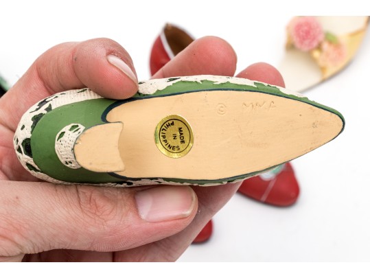 Collection Of MMA Miniature Reproduction Ladies Dress Shoe Ornaments 