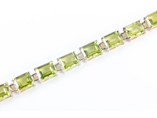 Sterling Silver & Peridot Gem Bracelet 
