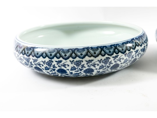 Qing Dynasty (1644 - 1912) Qianlong Mark Porcelain Bowls