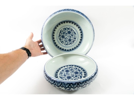 Qing Dynasty (1644 - 1912) Qianlong Mark Porcelain Bowls