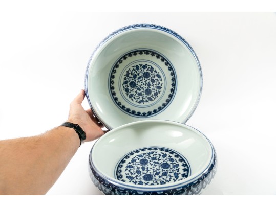 Qing Dynasty (1644 - 1912) Qianlong Mark Porcelain Bowls