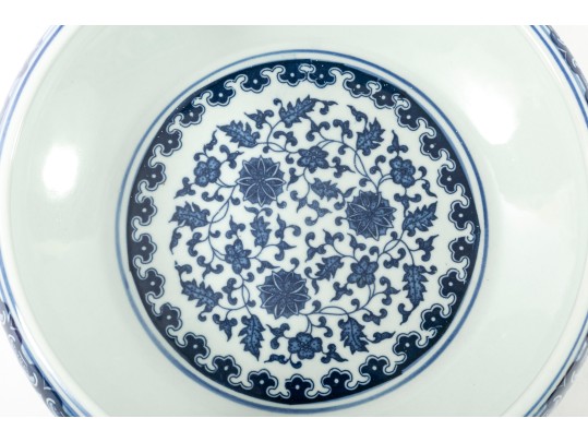 Qing Dynasty (1644 - 1912) Qianlong Mark Porcelain Bowls