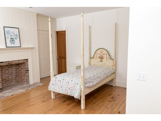 Adorable Paint Finished Poster Twin Bed