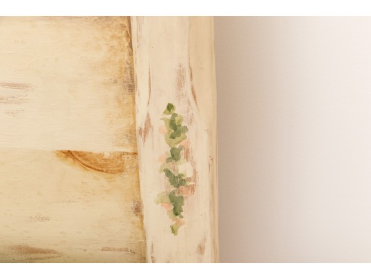 Adorable Paint Finished Poster Twin Bed