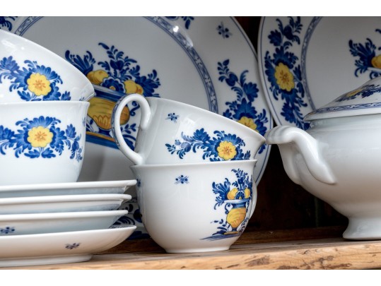 Massive 104 Piece Portuguese Vista Alegre 