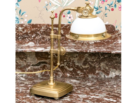 Decorative Crafts Adjustable Table Lamp