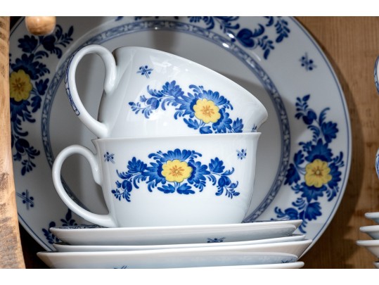 Massive 104 Piece Portuguese Vista Alegre 