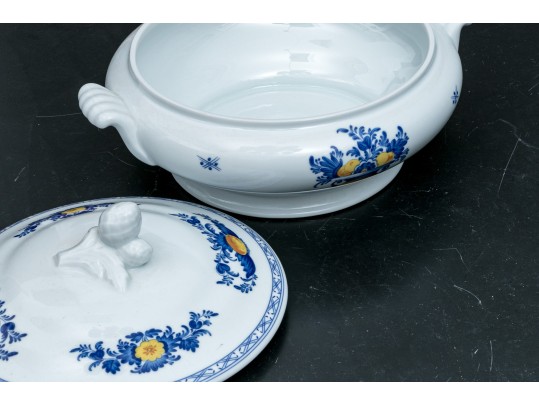 Massive 104 Piece Portuguese Vista Alegre 