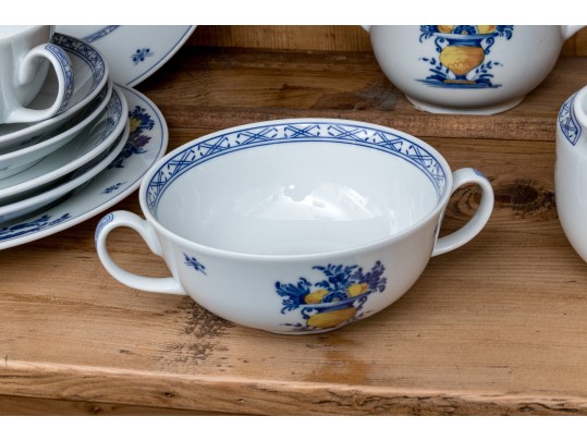 Massive 104 Piece Portuguese Vista Alegre 