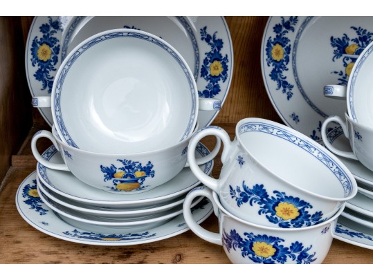 Massive 104 Piece Portuguese Vista Alegre 