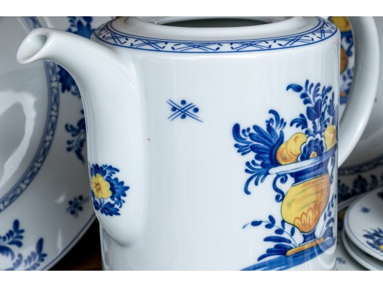 Massive 104 Piece Portuguese Vista Alegre 