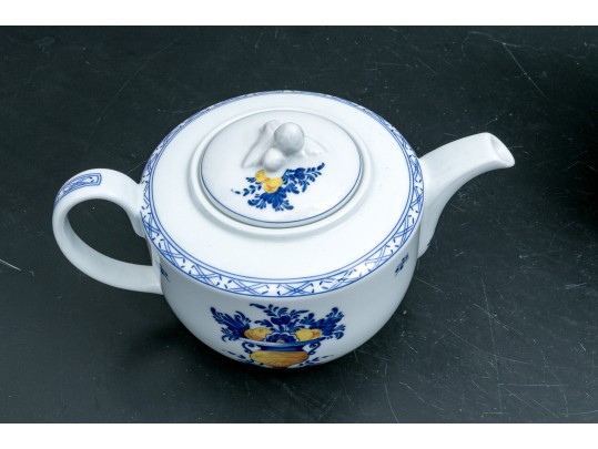 Massive 104 Piece Portuguese Vista Alegre 