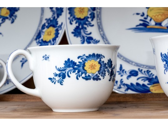 Massive 104 Piece Portuguese Vista Alegre 