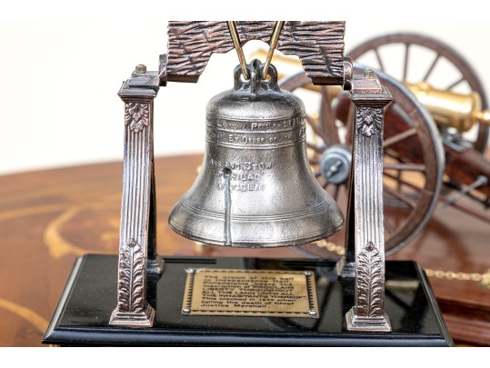 Collection Of Civil War Themed Decor Including Danbury Mint