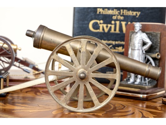Collection Of Civil War Themed Decor Including Danbury Mint