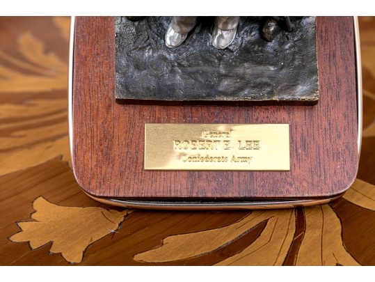 Collection Of Civil War Themed Decor Including Danbury Mint