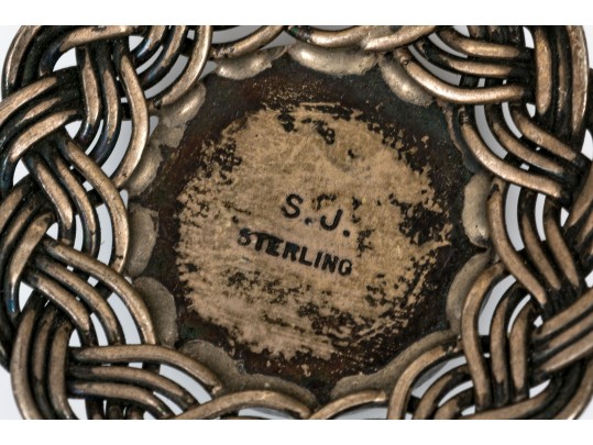 Very Large Lot Of Assorted Silver Half Pairs Of Earrings, Assorted Styles, 708.4 Gross Dwt