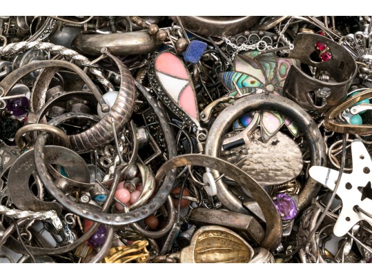 Very Large Lot Of Assorted Silver Half Pairs Of Earrings, Assorted Styles, 708.4 Gross Dwt