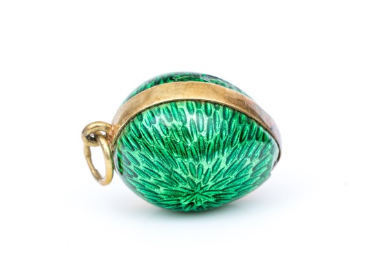 18k Yellow Gold Beautiful Green Enamel Guilloche Enamel Easter Egg Pendant